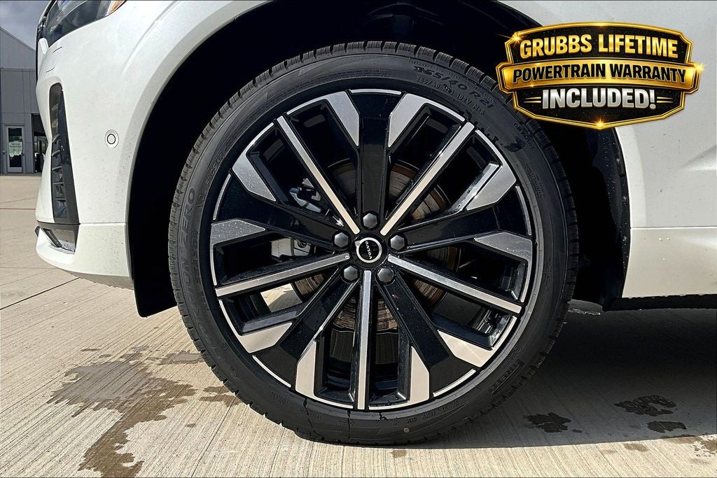 2026 Volvo XC60 B5 Ultra