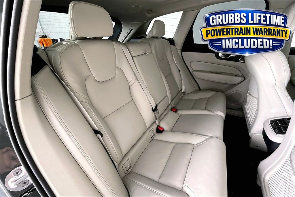 2026 Volvo XC60 B5 Ultra