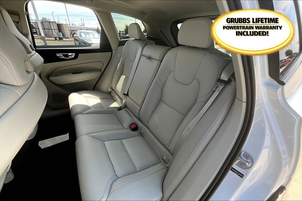 2026 Volvo XC60 B5 Ultra