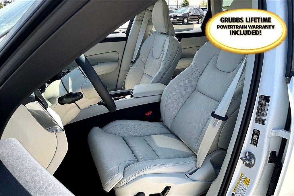 2026 Volvo XC60 B5 Ultra