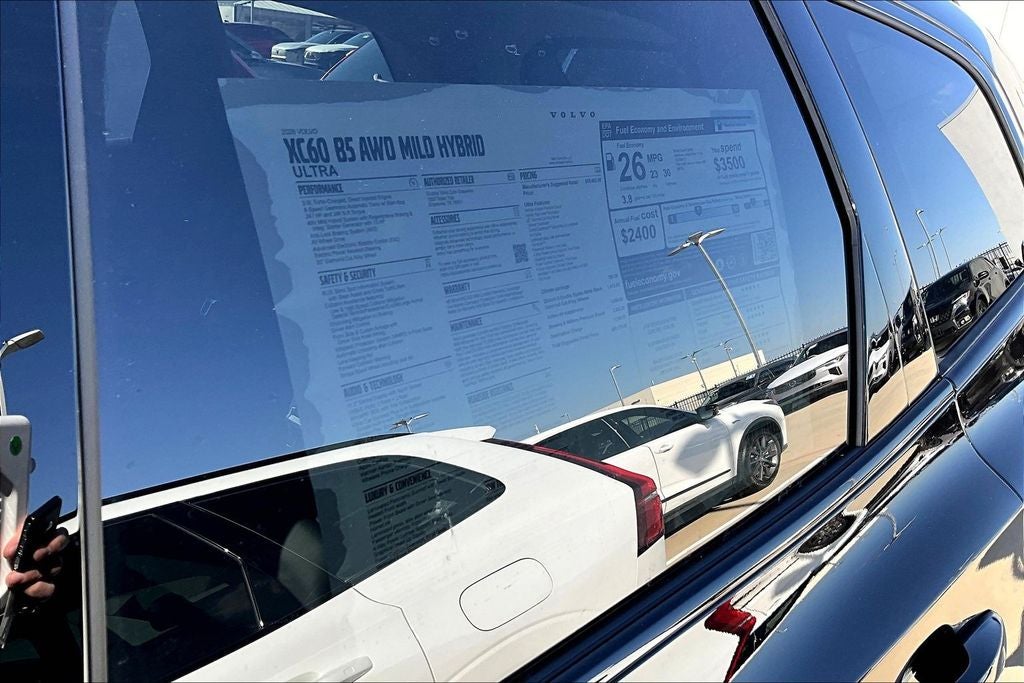 2026 Volvo XC60 B5 Ultra