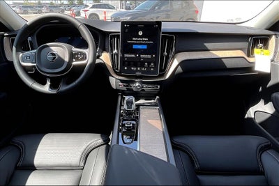 2026 Volvo XC60 B5 Ultra