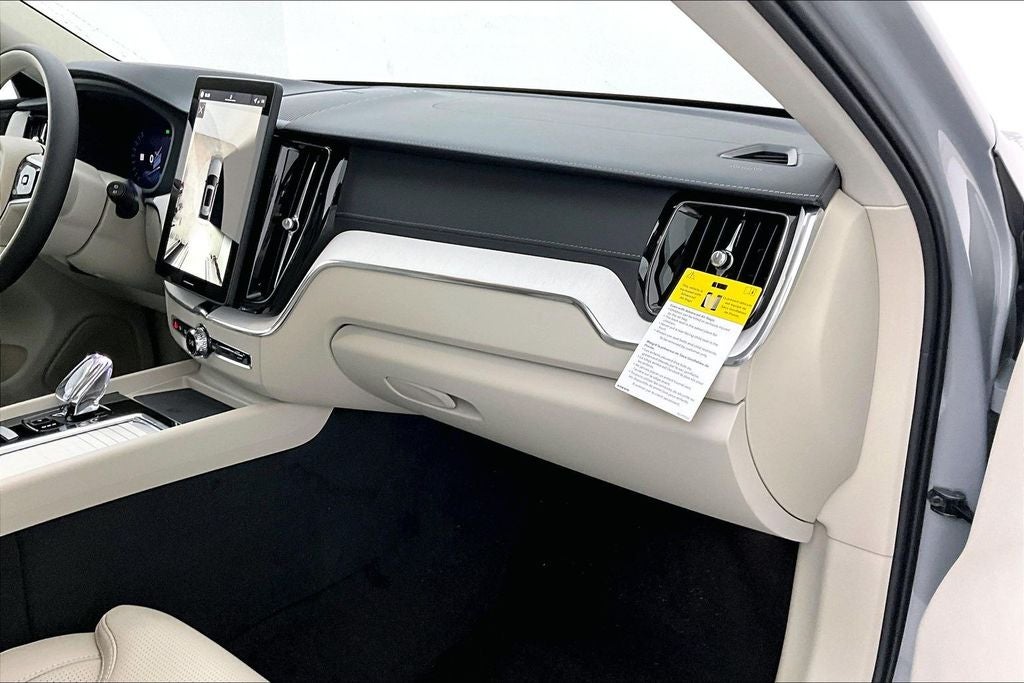 2026 Volvo XC60 B5 Ultra