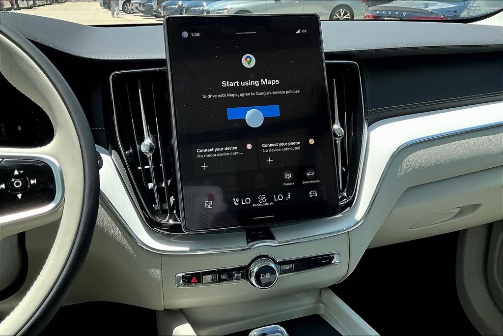 2026 Volvo XC60 B5 Ultra