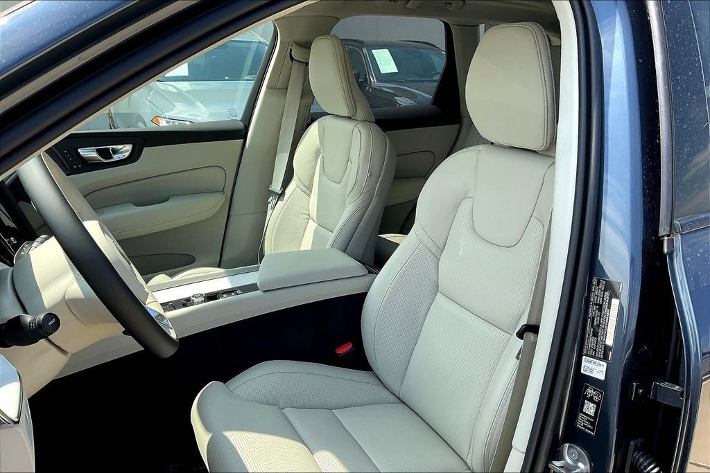 2026 Volvo XC60 B5 Ultra