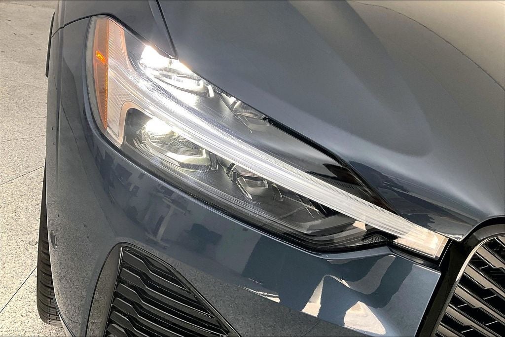 2026 Volvo XC60 B5 Ultra