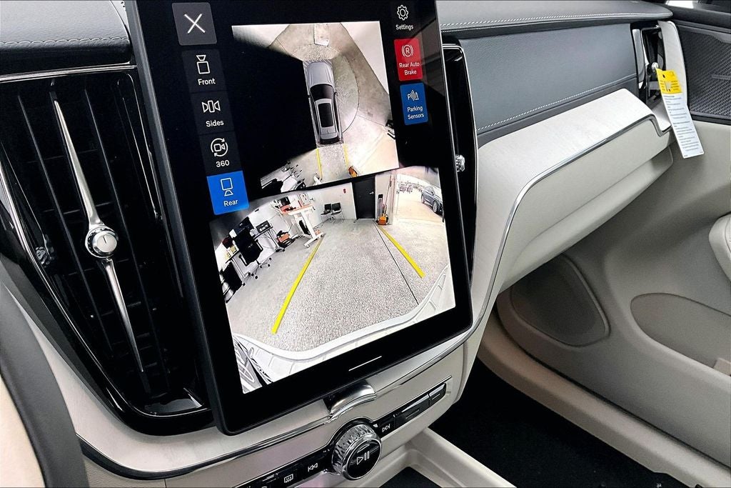 2026 Volvo XC60 B5 Ultra