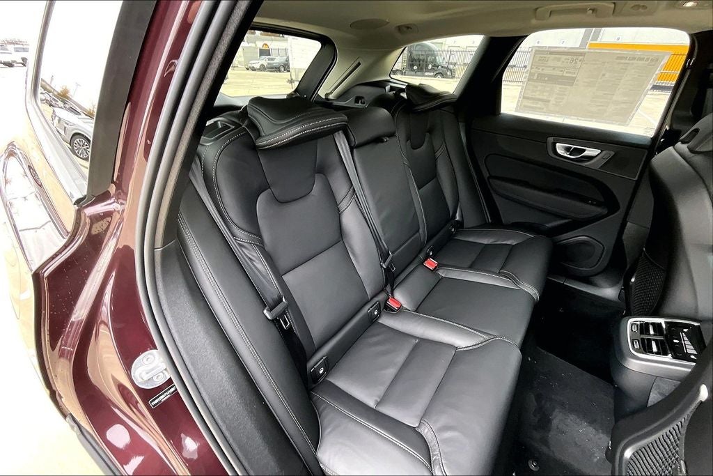 2026 Volvo XC60 B5 Ultra