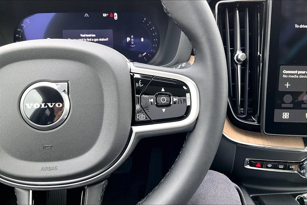 2026 Volvo XC60 B5 Ultra