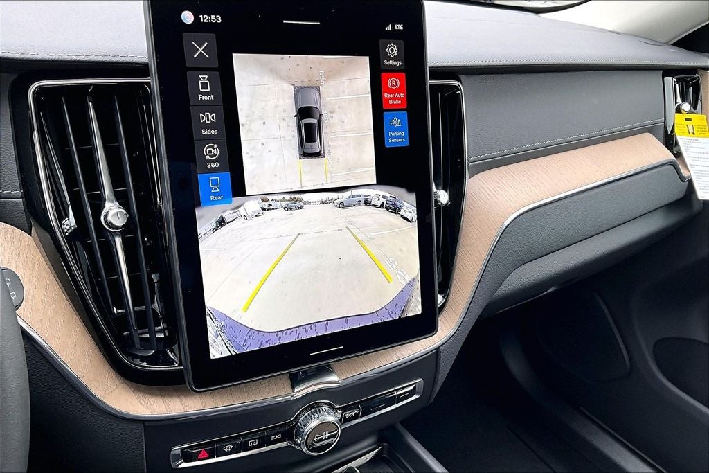 2026 Volvo XC60 B5 Ultra