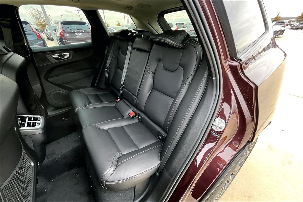 2026 Volvo XC60 B5 Ultra