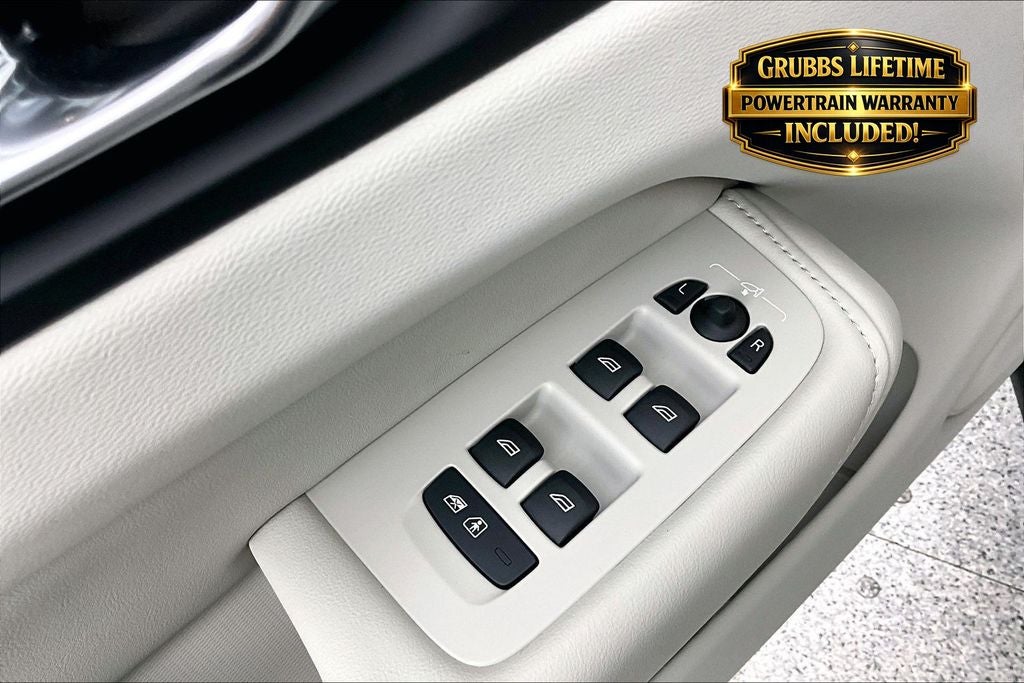 2026 Volvo XC60 B5 Ultra