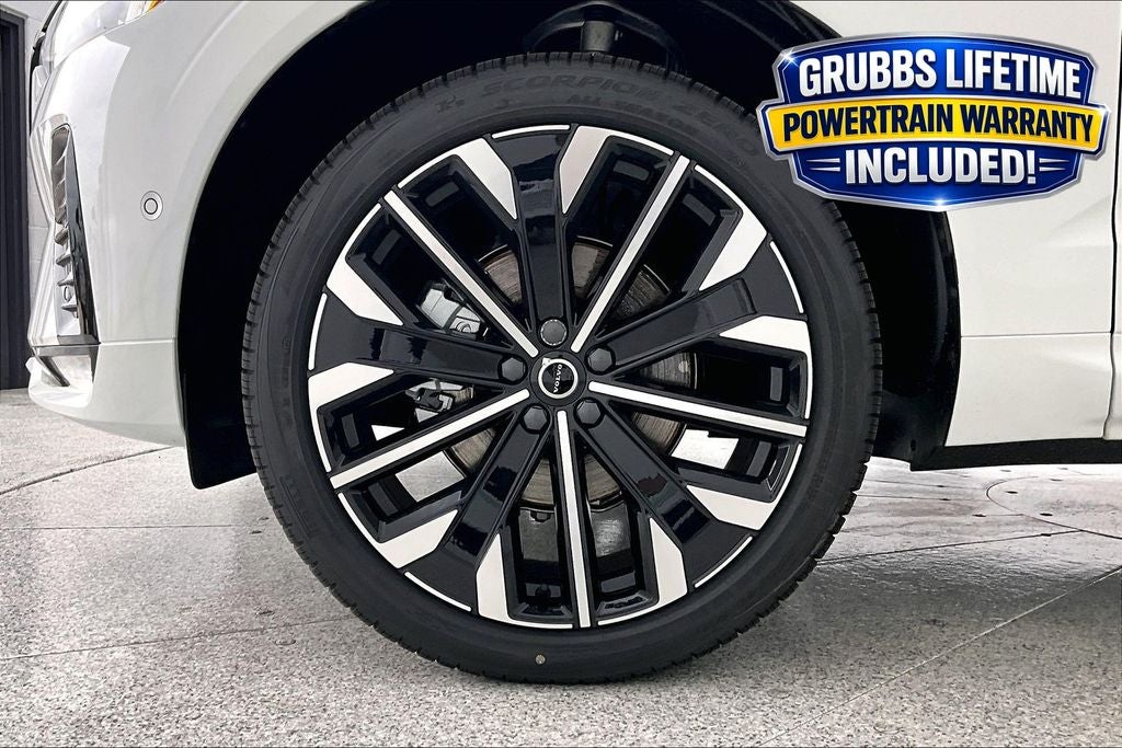 2026 Volvo XC60 B5 Ultra