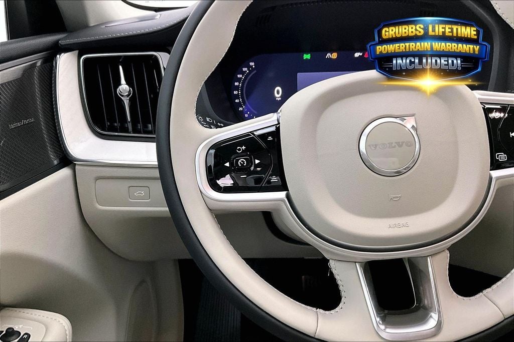 2026 Volvo XC60 B5 Ultra