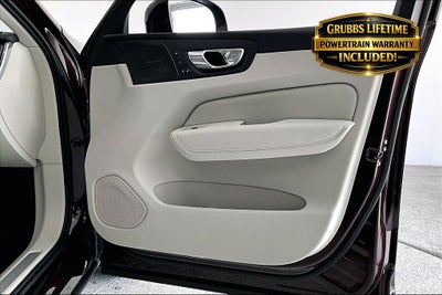 2026 Volvo XC60 B5 Ultra