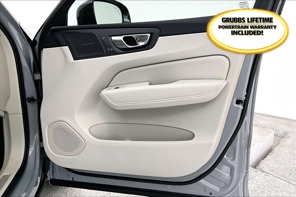 2026 Volvo XC60 B5 Ultra