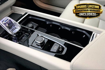 2026 Volvo XC60 B5 Ultra