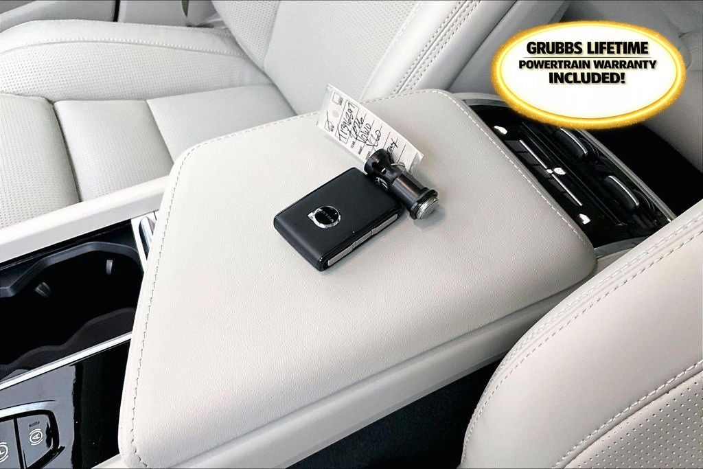 2026 Volvo XC60 B5 Ultra