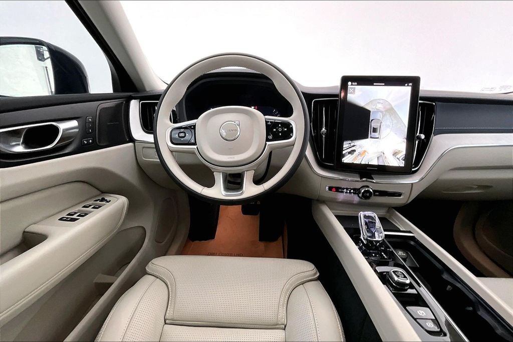 2026 Volvo XC60 B5 Ultra