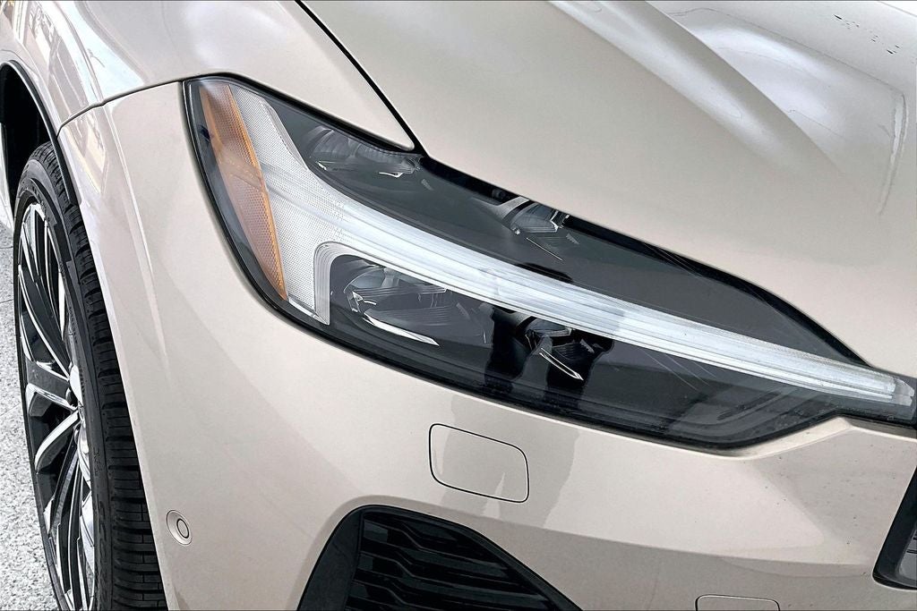 2026 Volvo XC60 B5 Ultra