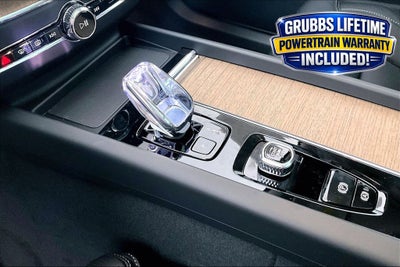 2026 Volvo XC60 B5 Ultra