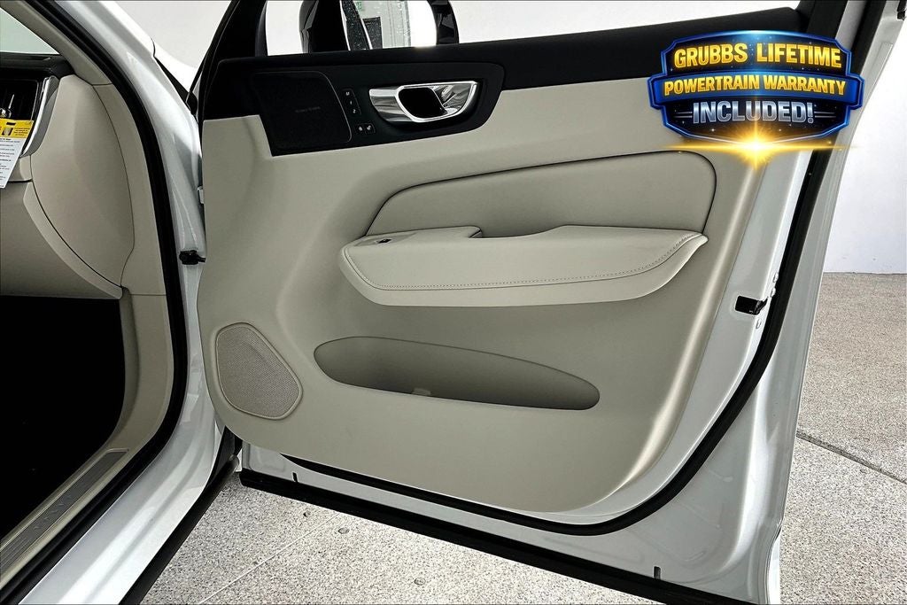 2026 Volvo XC60 B5 Ultra