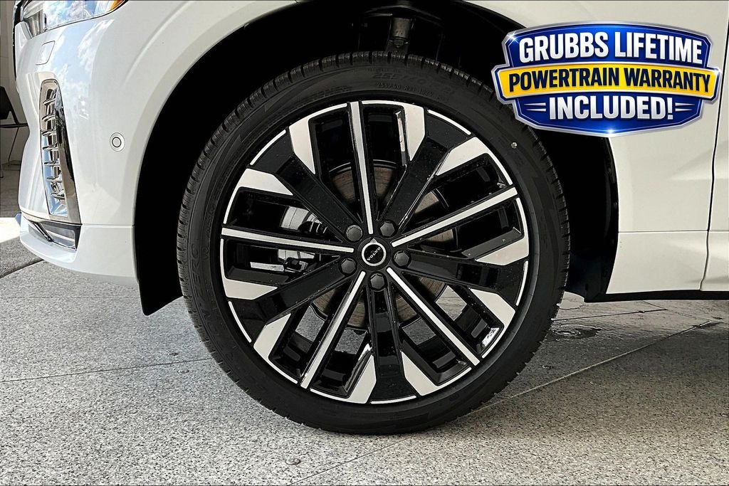 2026 Volvo XC60 B5 Ultra