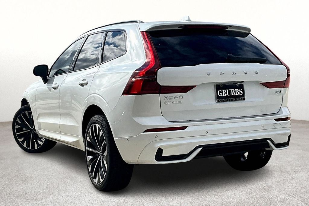 2026 Volvo XC60 B5 Ultra