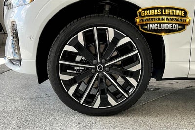 2026 Volvo XC60 B5 Ultra