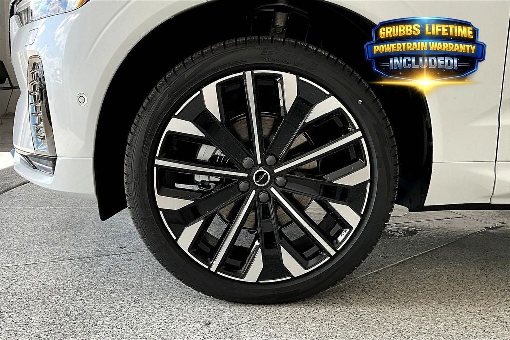 2026 Volvo XC60 B5 Ultra