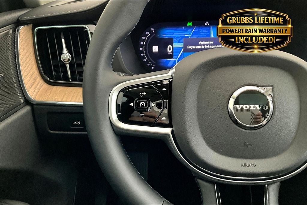 2026 Volvo XC60 B5 Ultra