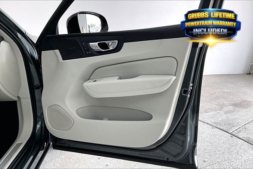 2026 Volvo XC60 B5 Ultra