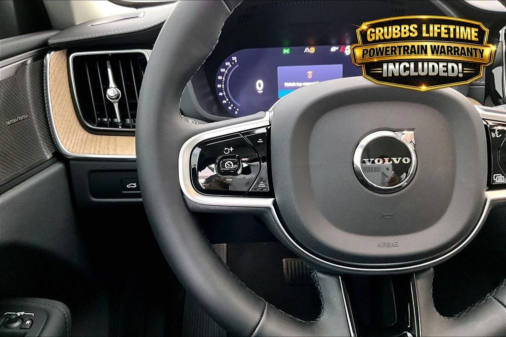 2026 Volvo XC60 B5 Ultra