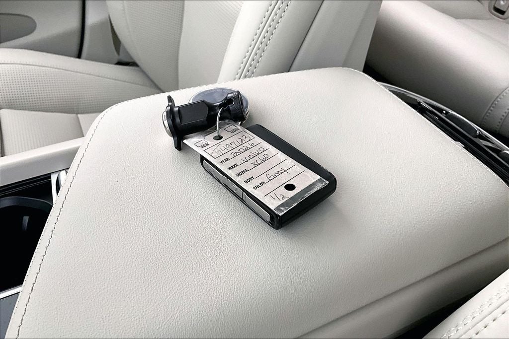 2026 Volvo XC60 B5 Ultra