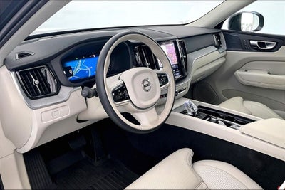 2025 Volvo XC60 B5 Ultra