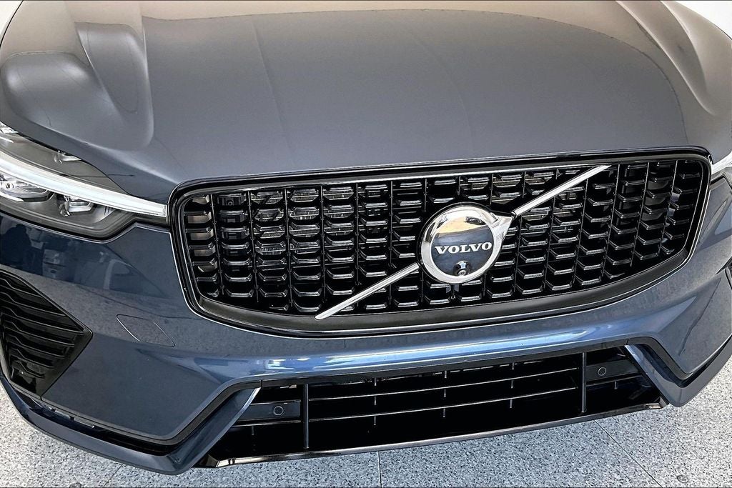 2025 Volvo XC60 B5 Ultra