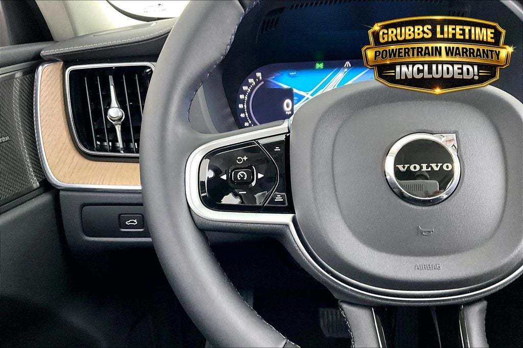 2026 Volvo XC60 B5 Ultra