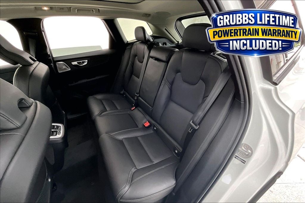2026 Volvo XC60 B5 Ultra