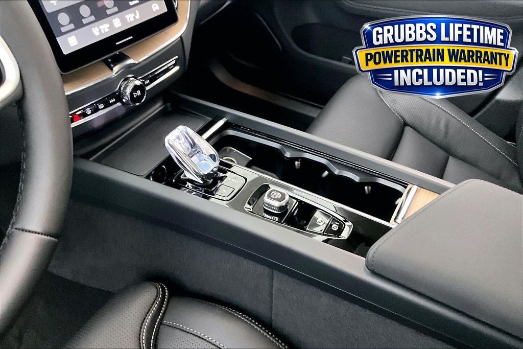 2026 Volvo XC60 B5 Ultra
