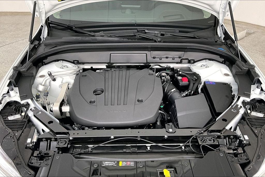 2026 Volvo XC60 B5 Ultra