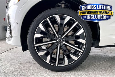 2026 Volvo XC60 B5 Ultra