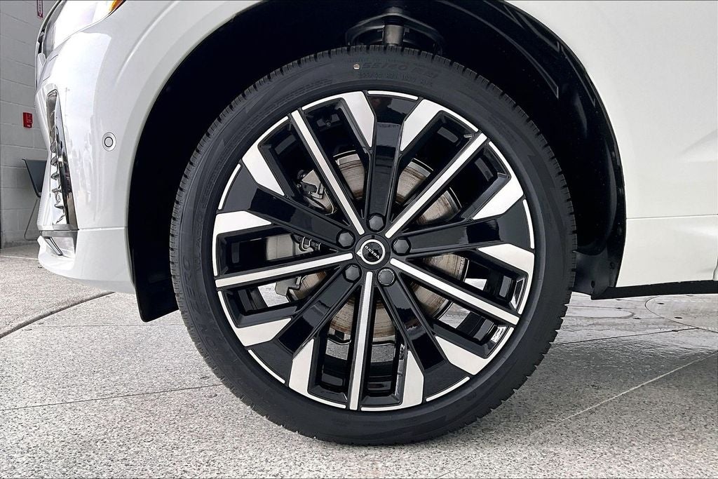 2026 Volvo XC60 B5 Ultra