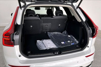 2026 Volvo XC60 B5 Ultra