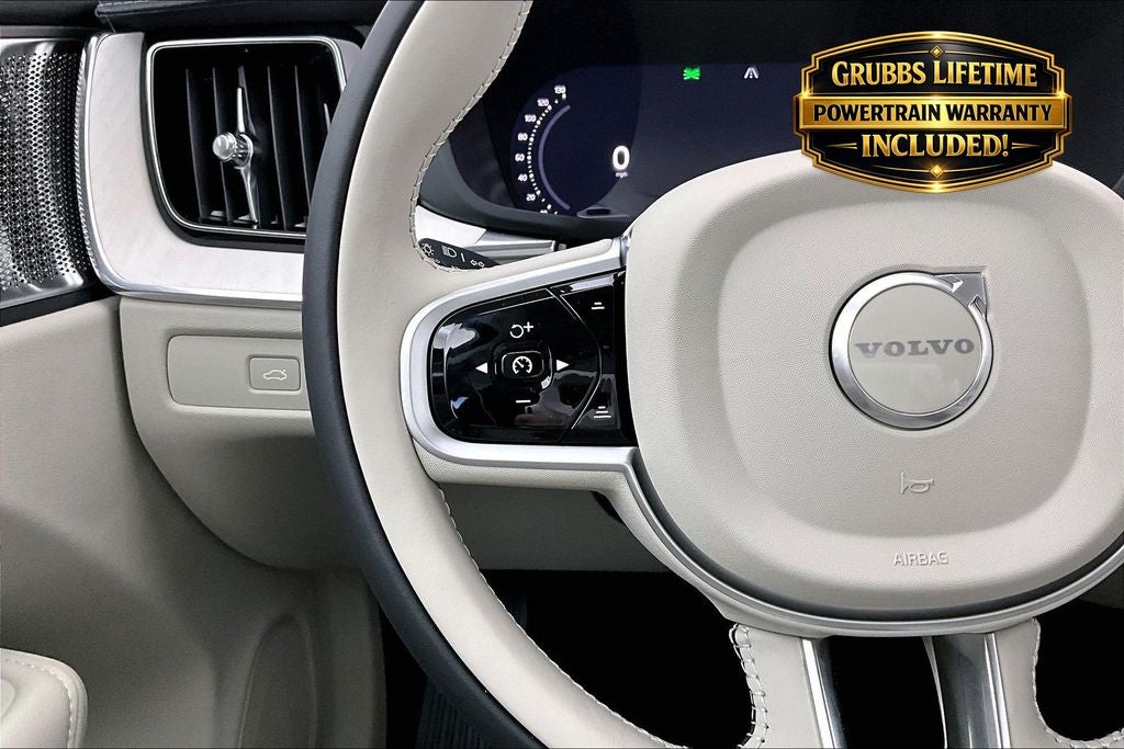 2026 Volvo XC60 B5 Ultra