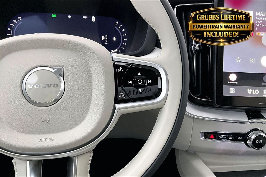 2026 Volvo XC60 B5 Ultra