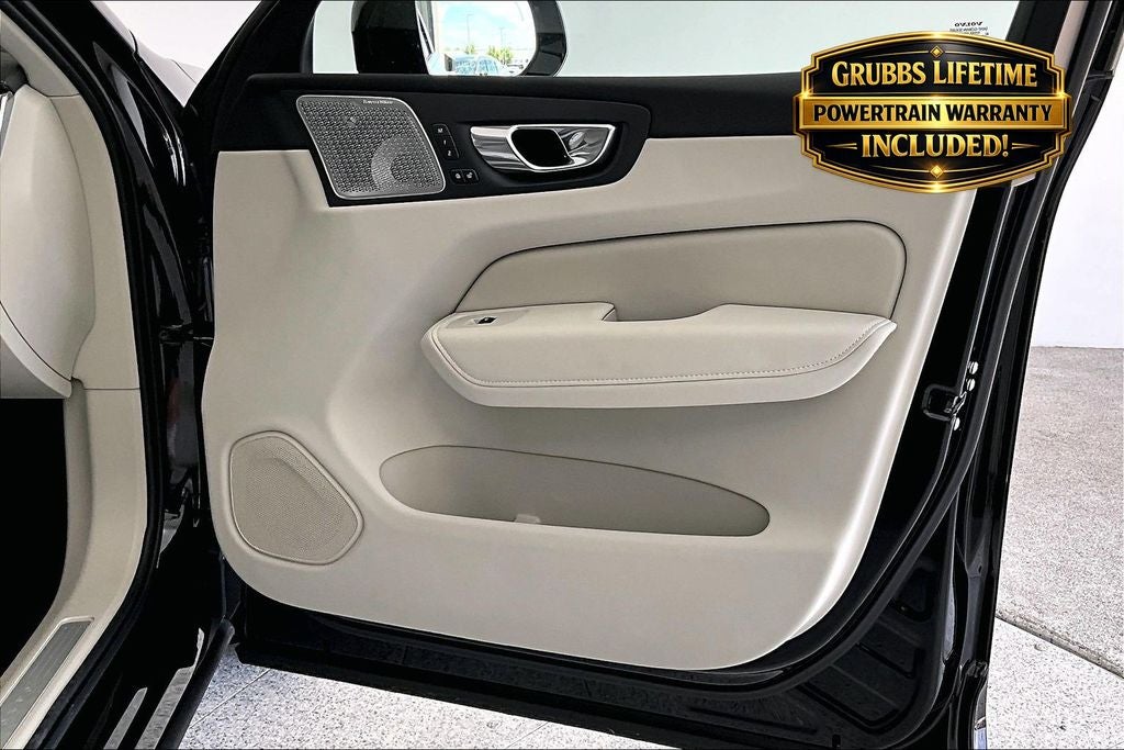 2026 Volvo XC60 B5 Ultra