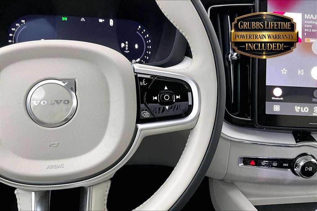 2026 Volvo XC60 B5 Ultra
