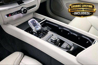2026 Volvo XC60 B5 Ultra