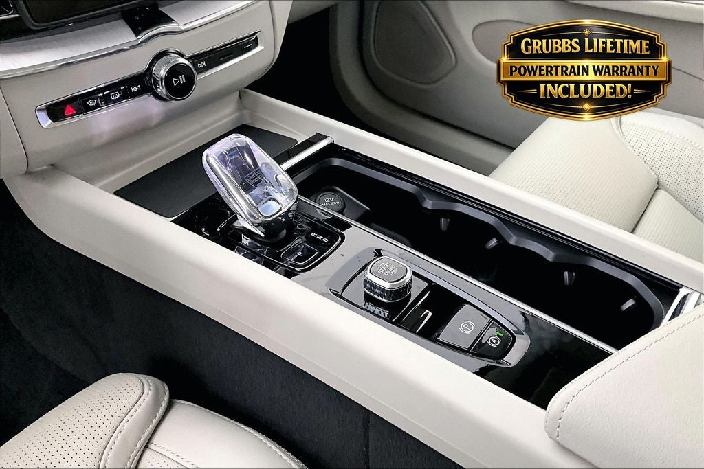 2026 Volvo XC60 B5 Ultra