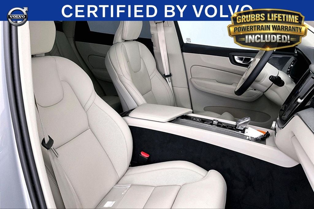 2025 Volvo XC60 B5 Ultra